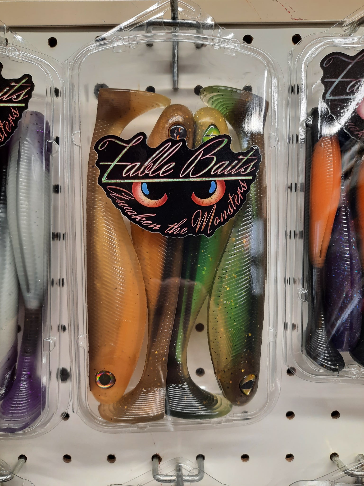 Universal clear plastic clamshells – Fable Baits LLC